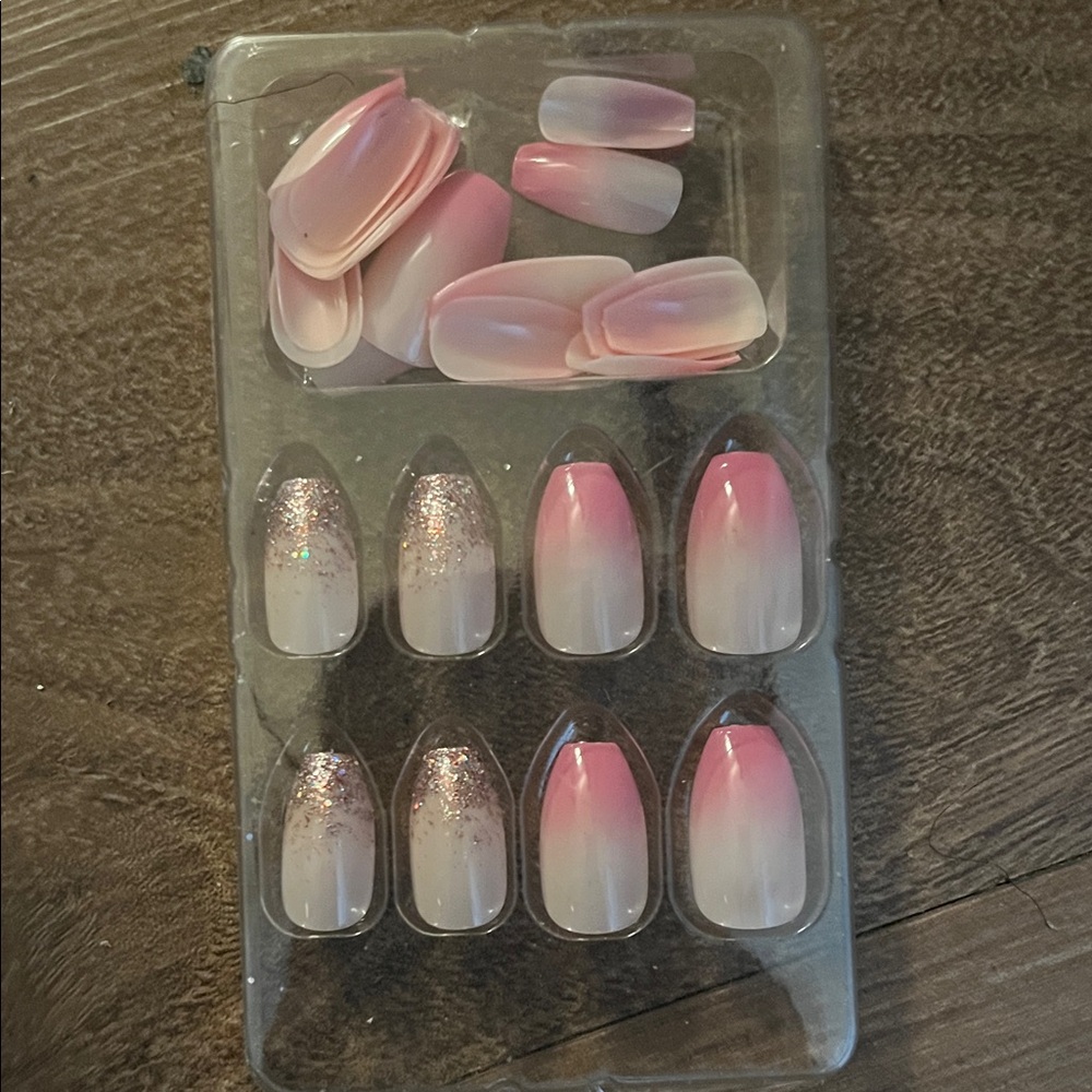 Pink Ombre Glitter Press-On Nails - Picture 3 of 3